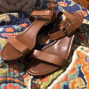 Cute leather sandals!